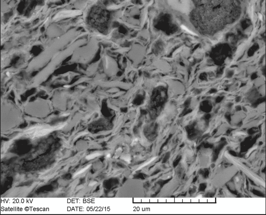 Microporous groundmass of Fažana amphora (Electron microscopic image, amphora sample No 818).