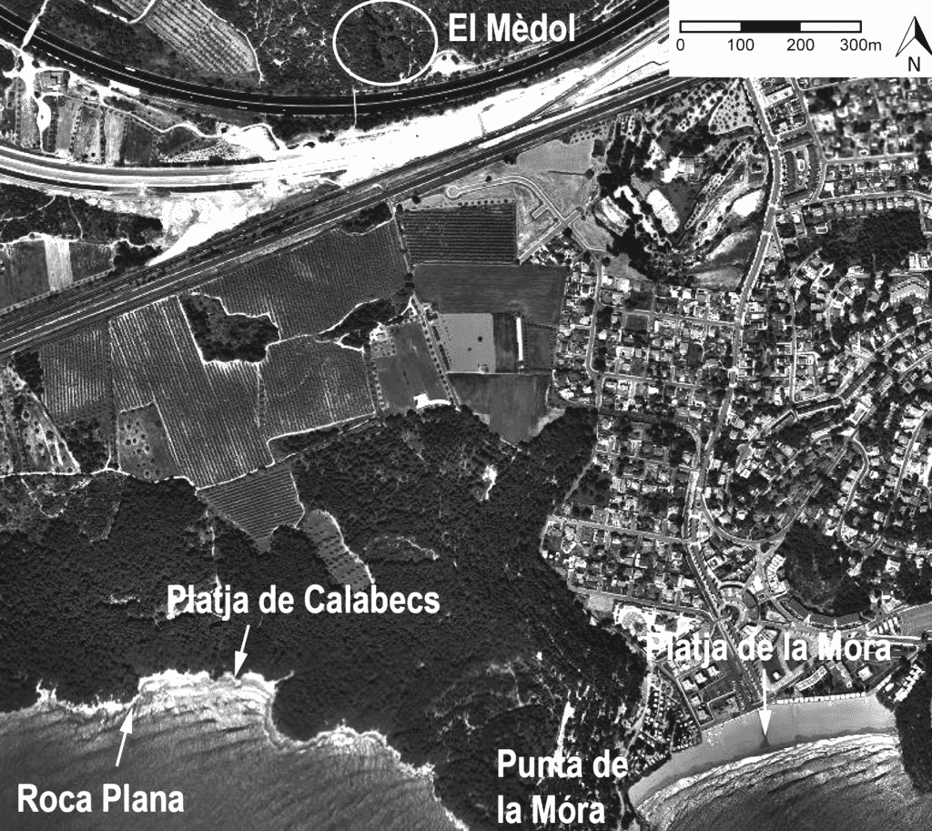 Platja de Calabecs, possibile punto di approdo utilizzato dalla cava di El Mèdol per il carico dei blocchi.