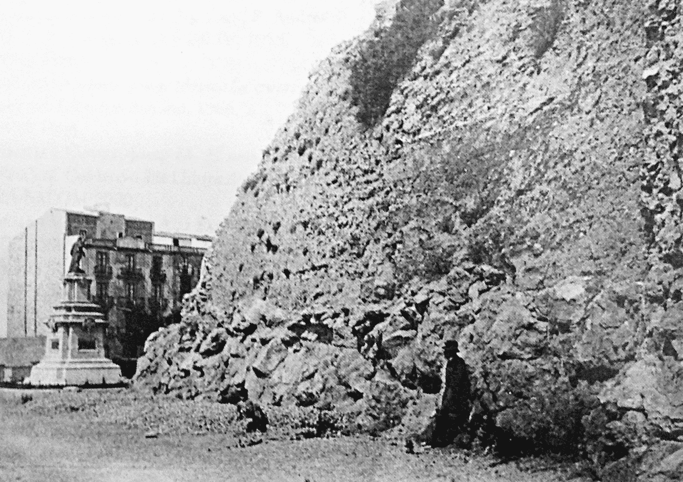 Foto scattata intorno al 1890 circa che mostra il paesaggio tra il Passeig de les Palmeres e l’attuale Rambla Nova, zona situata poco a sud del limite meridionale del circo romano
