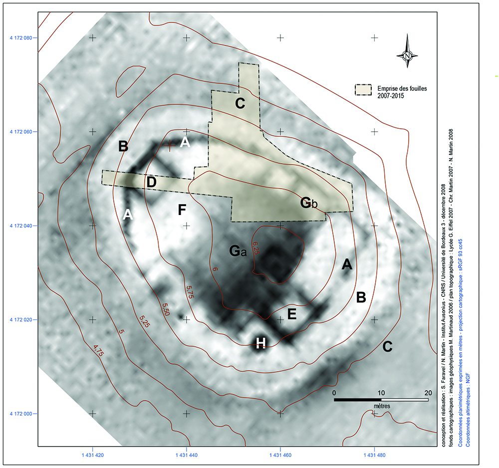 Le site du Castéra (Langoiran) : plan topographique, image géophysique du site et emprise des fouilles en cours 
(relevés M. Martinaud, C. Martin, DAO N. Martin et S. Faravel).