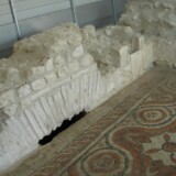 Fig. 29. “Passage” (praefurnium ?) et tubuli de la salle cruciforme. Praefurnium et tubuli