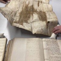 Bulles originales médiévales et bullaire de Valier