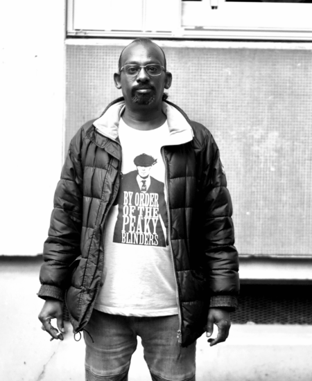 Réfugiés et mineurs isolés de Lourdes et Tarbes lors des différents ateliers artistiques, été 2023. Corinne Mathou.