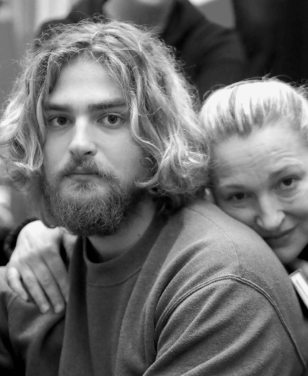 Réfugiés et mineurs isolés de Lourdes et Tarbes lors des différents ateliers artistiques, été 2023. Corinne Mathou.